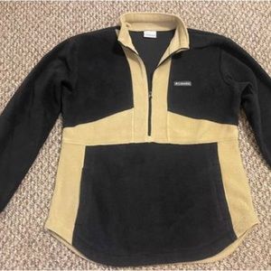 Women’s Columbia Pullover.